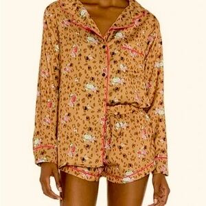 REVOLVE/Plush-Woman’s 3 Piece Short Pajama Set Size Med. NWT
